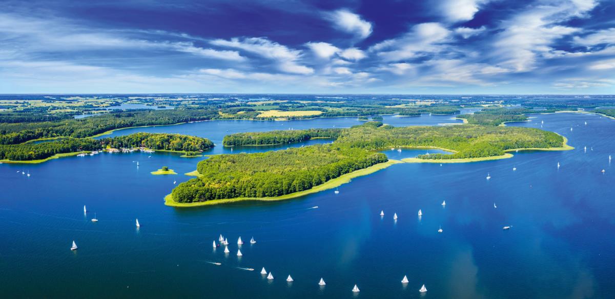 Blick über die endlose Seenlandschaft der Masuren